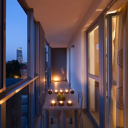 City Aparthotel Wola 3* Varşova