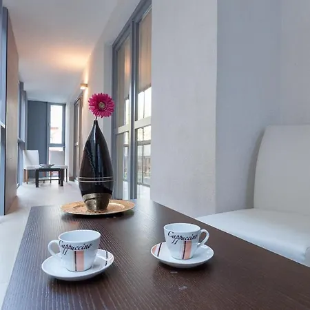 City Aparthotel Wola Apart Otel