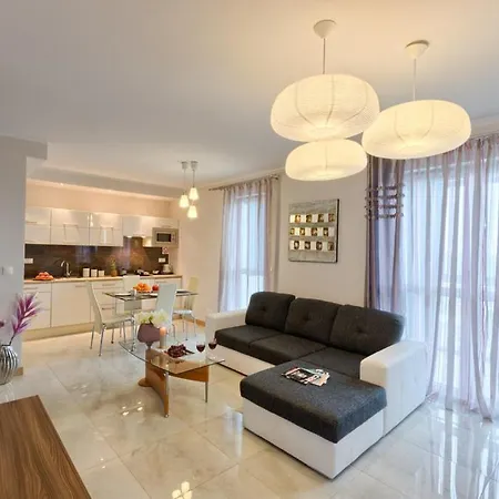 City Aparthotel Wola Apart Otel