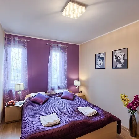 Aparthotel City Aparthotel Wola 3*