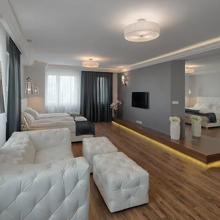City Aparthotel Wola Aparthotel 3*