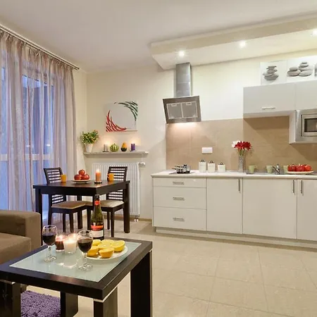Aparthotel City Aparthotel Wola 3*