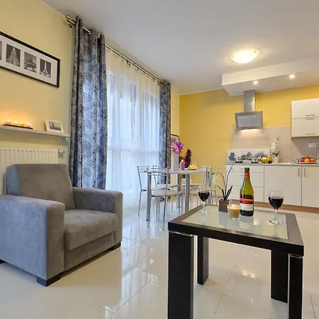 City Aparthotel Wola 3* Varsavia