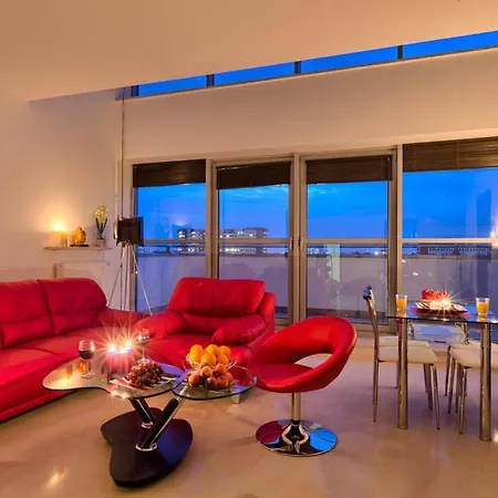 City Aparthotel Wola 3* Varsavia